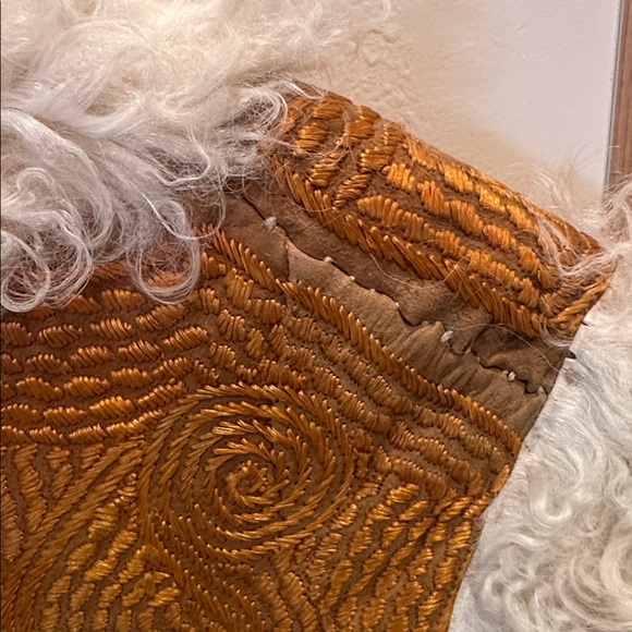 Vintage Sherpa Embroidered Vest - Picture 4 of 8